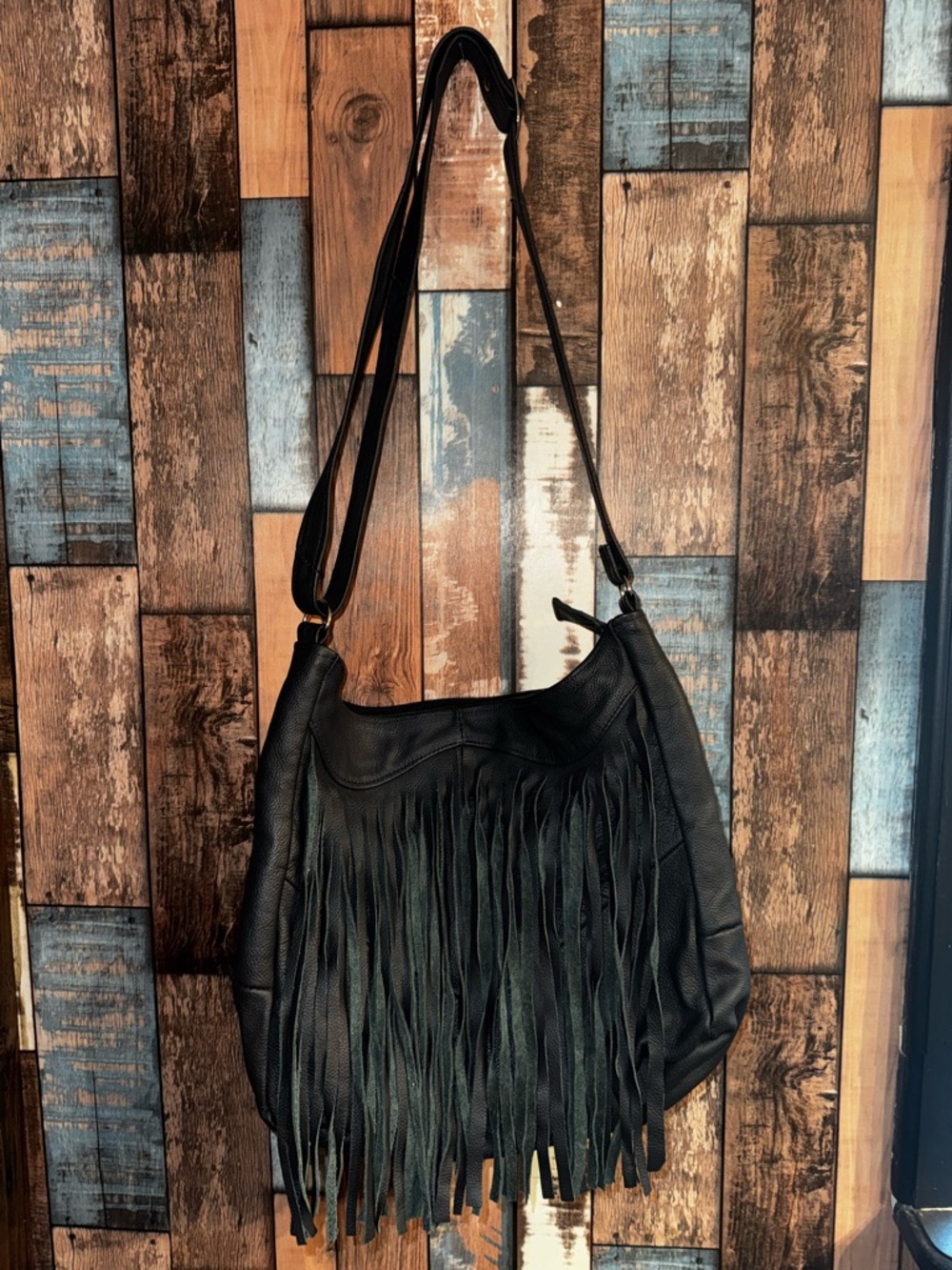 Vintage Fringed 100% Leather Shoulder Bag - Black